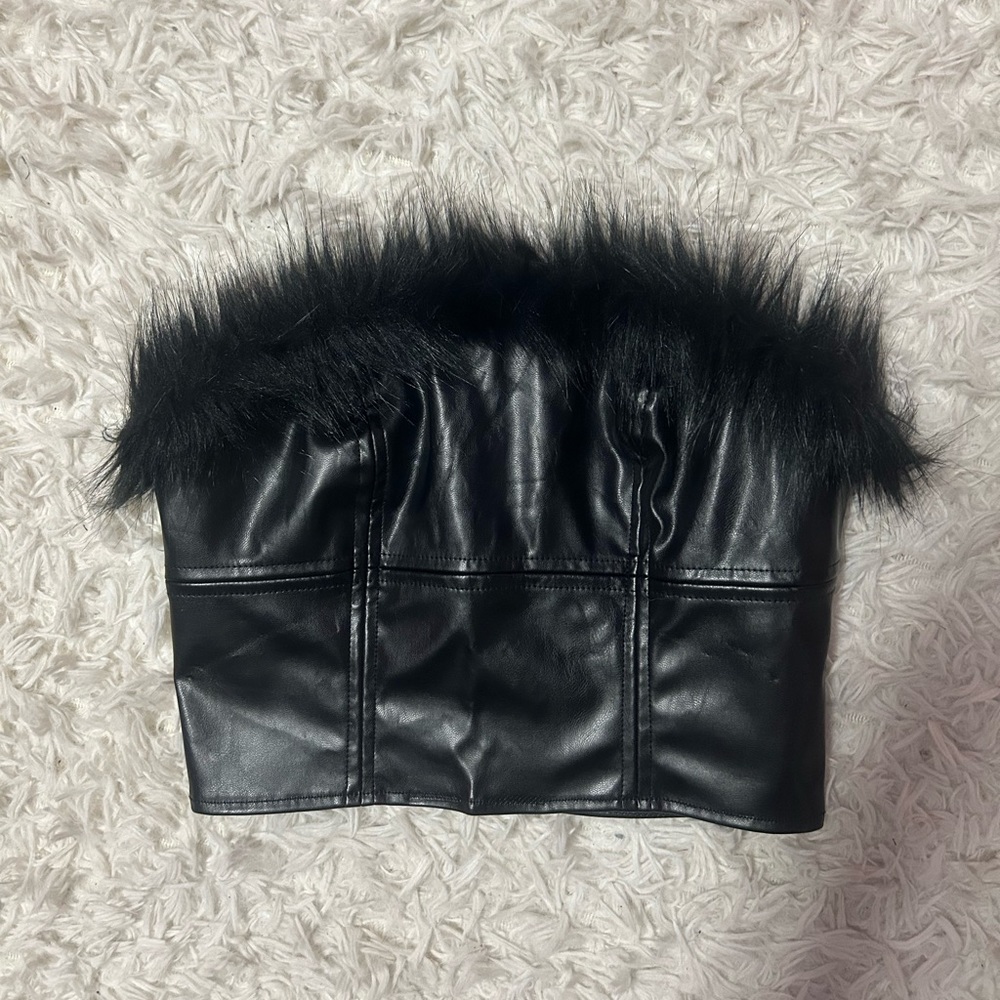 black crop top